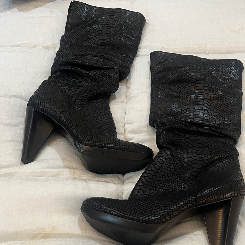 Carlos by Carlos Santana Black Textured Heeled Boots